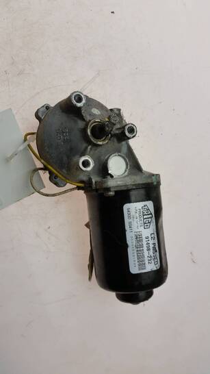 Front wiper motor used - Opel CORSA - 12 70 000
