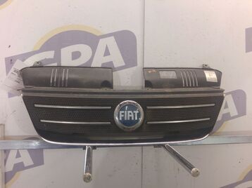 Grille used - Fiat IDEA - 735365526