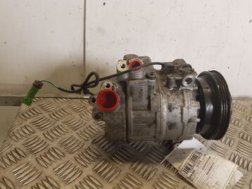 Compresseur de climatisation occasion - Volkswagen PASSAT - 8D0260805 RX