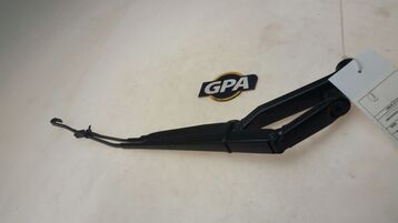 Front wiper arms (x2) used - Suzuki SWIFT - 3831071L00000