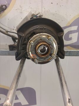 Left steering knuckle used - Daihatsu TREVIS - 43212-B2010