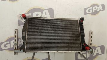 Radiateur d'eau occasion - Audi A4 AVANT - 8E0121251J