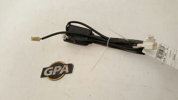 Right front belt clip used - Toyota RAV4 - 7323042081B1