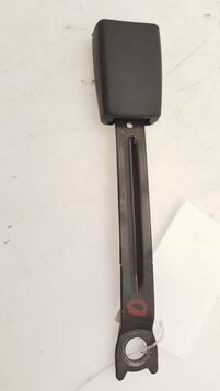 Attache ceinture sécurité avant droit occasion - Toyota COROLLA - 7323052080B2