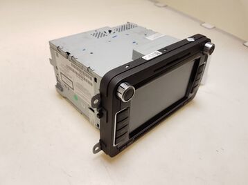 Multimedia radio used - Volkswagen GOLF - 1K0035180T