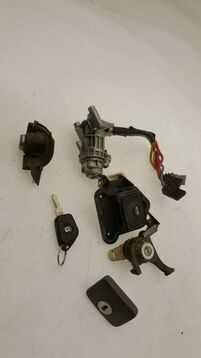 Neiman kit complet (barillet serrure clé) occasion - Peugeot 406 - 4162 K2