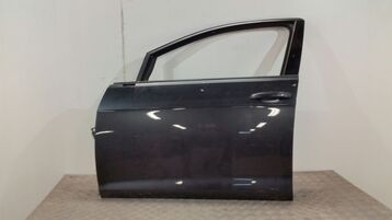 Left front door used - Volkswagen GOLF - 5G4831055AP