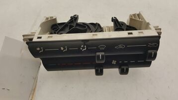 Heating control panel used - Citroen XANTIA - 95667968