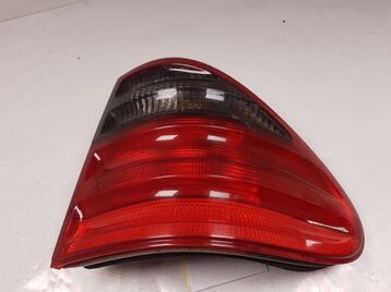 2108206764 Mercedes CLASSE E