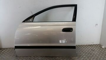 Left front door used - Toyota CARINA E - 6700205020