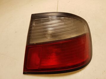 Right rear light used - Nissan PRIMERA - 26550-2F725-