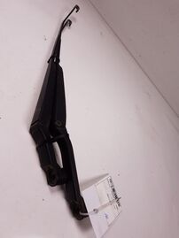Front wiper arms (x2) used - Toyota RAV4 - 8521142060