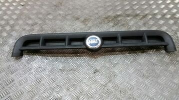 Calandre occasion - Fiat DOBLO - 735295838