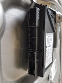 Rear right window-lift used - Audi A2 - 8Z0839152A