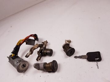Steering lock and door key cylinders kit used - Renault ESPACE - 7701204079