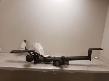 Hitch used - Suzuki SAMURAI - 26012