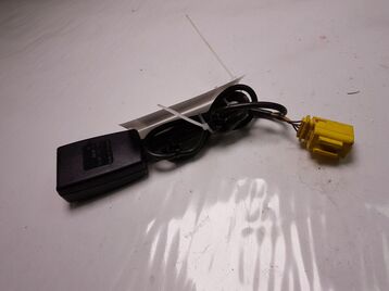 Attache ceinture sécurité avant droit occasion - Volkswagen TOUAREG - 7L6857778C PNE