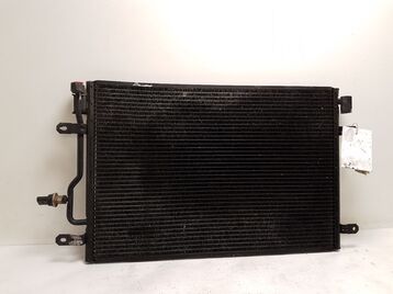 Radiateur d'eau occasion - Audi A4 - 8E0121251C