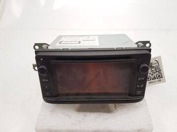 Multimedia radio used - Toyota AURIS - 8612002F40