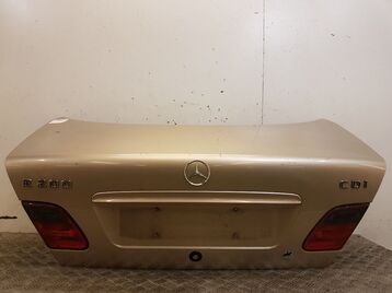 Boot used - Mercedes CLASSE E - 2107501175