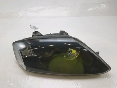 Right headlight used - Hyundai COUPE - 921022C511