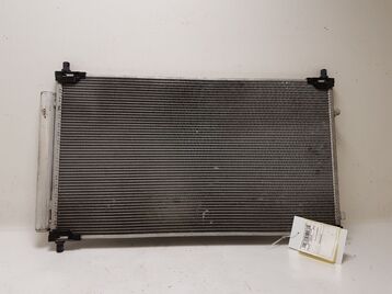 Radiateur de climatisation / Condenseur occasion - Toyota YARIS - 884600D210