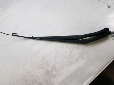 Front wiper arms (x2) used - Lancia VOYAGER - K68028438AA