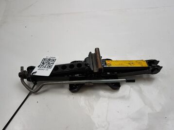 Scissor jack used - Jaguar X-TYPE - 2C2S43249 - GPA