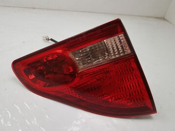 Left hatchback boot light used - Toyota AVENSIS VERSO - 8159144070