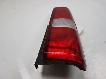 Feu arrière droit occasion - Suzuki JIMNY - 36255-81A00