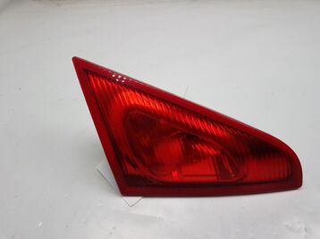 Left hatchback boot light used - Mitsubishi COLT CZ - 8331A025