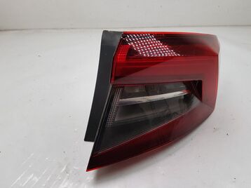 57A945712 Skoda KAROQ