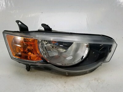 Right headlight used - Mitsubishi COLT - 8301B796