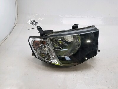 8301B548 Mitsubishi L200