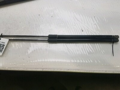 81A827552B Audi Q2