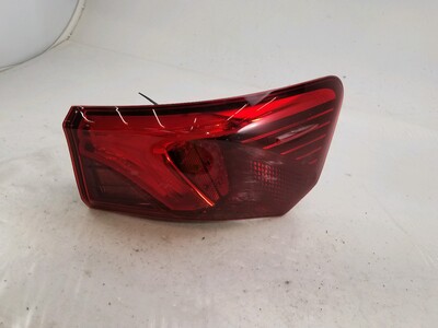 Right rear light used - Toyota AVENSIS - 8155005310