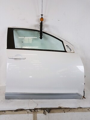 Right front door  used - Mitsubishi OUTLANDER - 5700A278