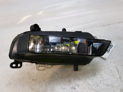 Right front fog light used - Audi A1 SPORTBACK - 8XA941700A