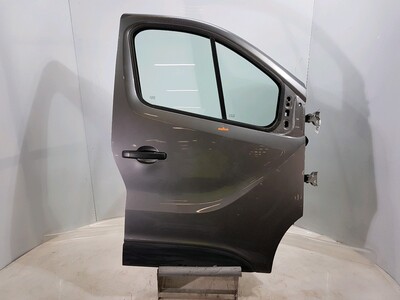 Right front door  used - Opel VIVARO - 93455816