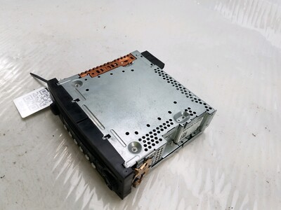 Multimedia radio used - Peugeot 207 - 6579 HA
