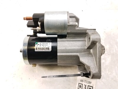 2330000Q4L Nissan NV300