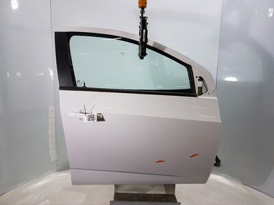 Right front door  used - Chevrolet AVEO - 95940508