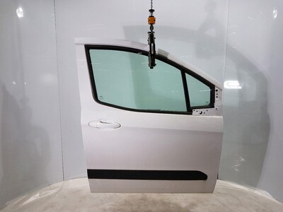 2447776 Ford TRANSIT COURIER