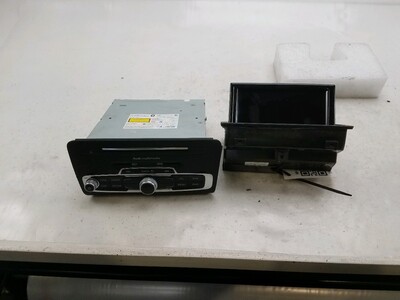 Poste multimédia occasion - Audi A1 - 8XA035180A