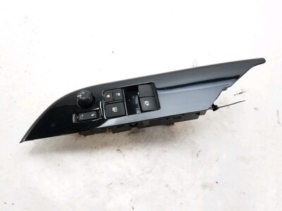 Left window-lift switch panel used - Toyota HILUX PICKUP - 848200K310