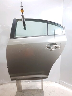 6700405040 Toyota AVENSIS