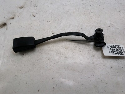 Attache ceinture sécurité avant droit occasion - Audi A3 - 8L0858676J 01C