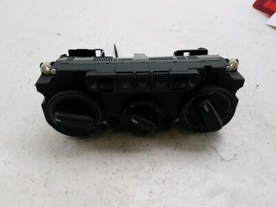 8P0 820 047 E  Audi A3 SPORTBACK