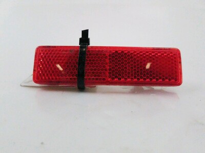 Right rear reflector used - Nissan NV200 - GPA-21-0000406