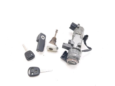 8907305080 Toyota AVENSIS